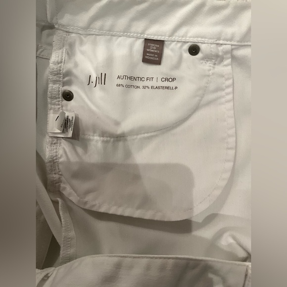J-Jill Capri Crop 🤍 - Picture 10 of 11